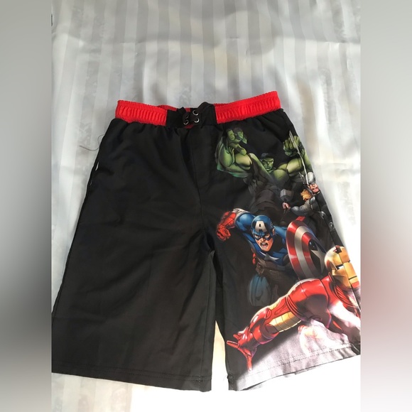 Marvel Avengers & Angry Birds Boys Swim Trunks (Bundle Of 2) Size Medium - Picture 7 of 13